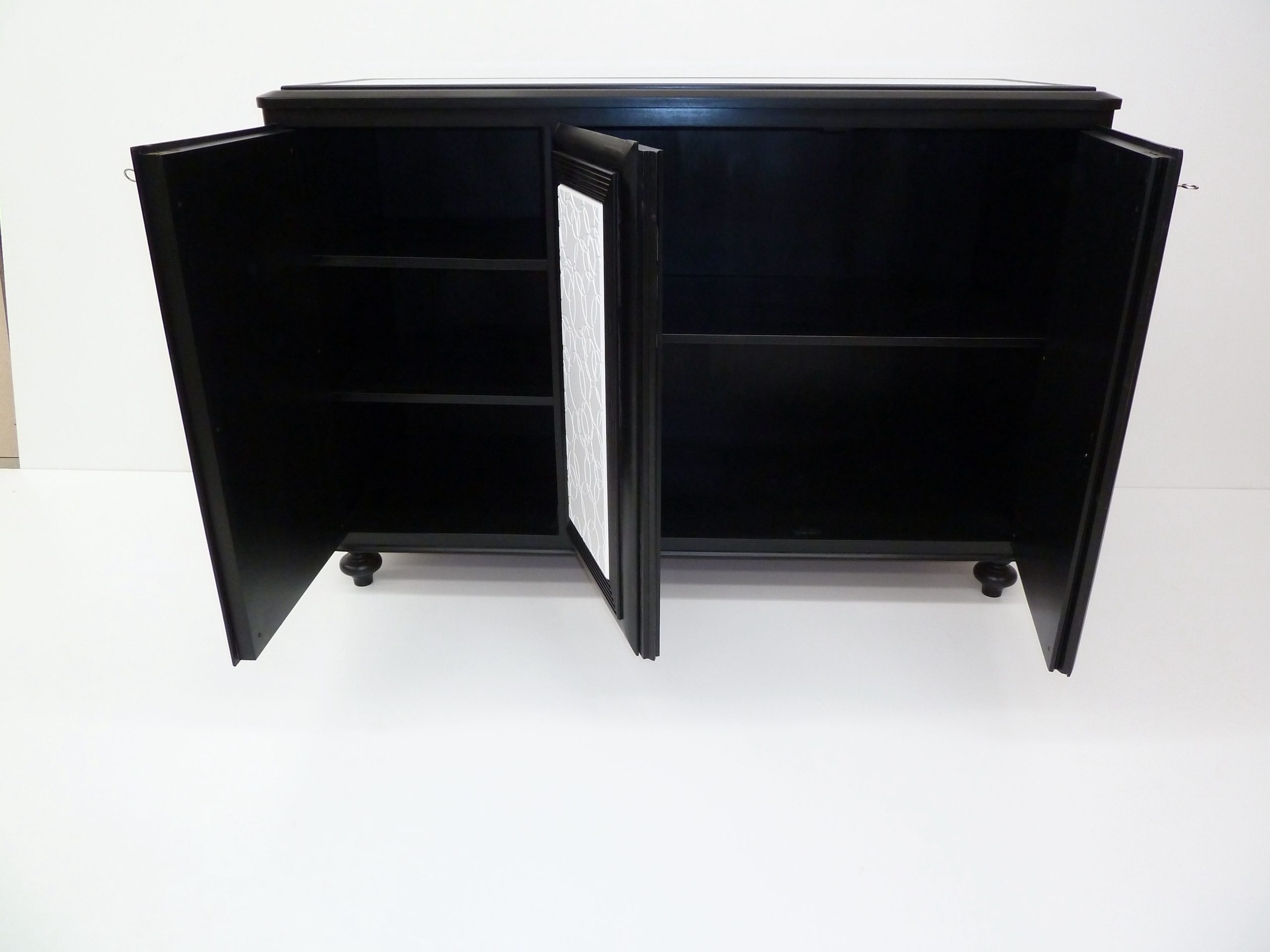 Sideboard - Image 4
